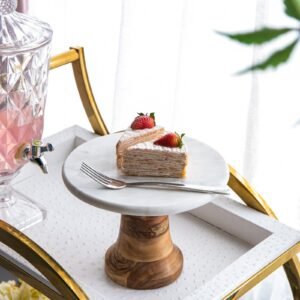 Kitchen & Dining