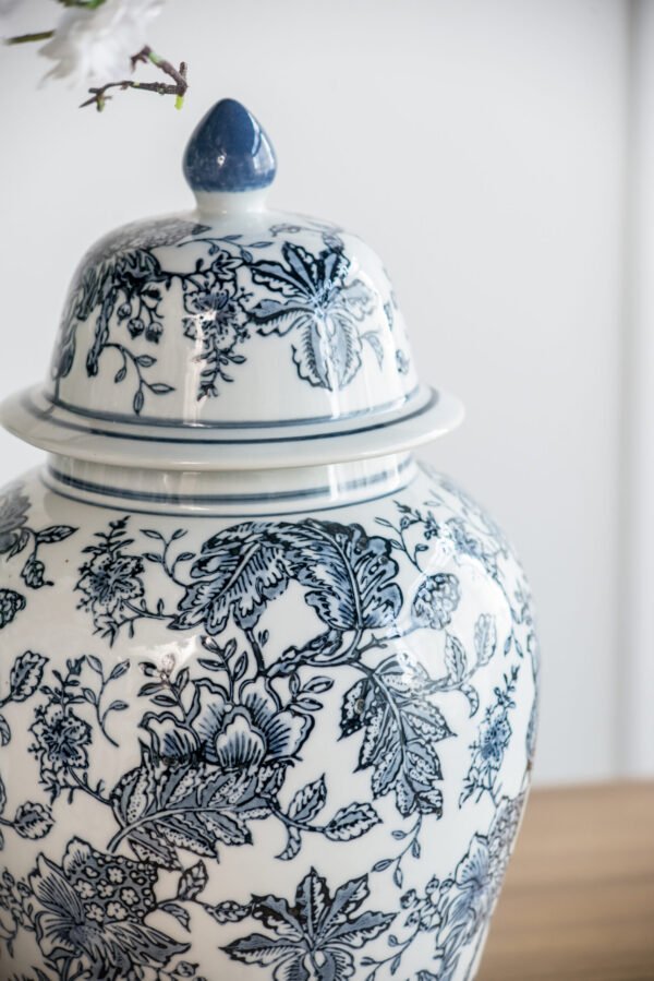 Blue & White Chinoiserie Lidded Ginger Jar - Small - Image 3