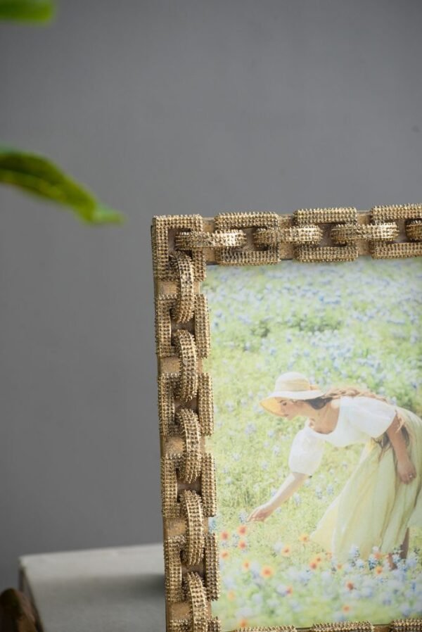 Gilded Link Chain Photo Frame - Image 7